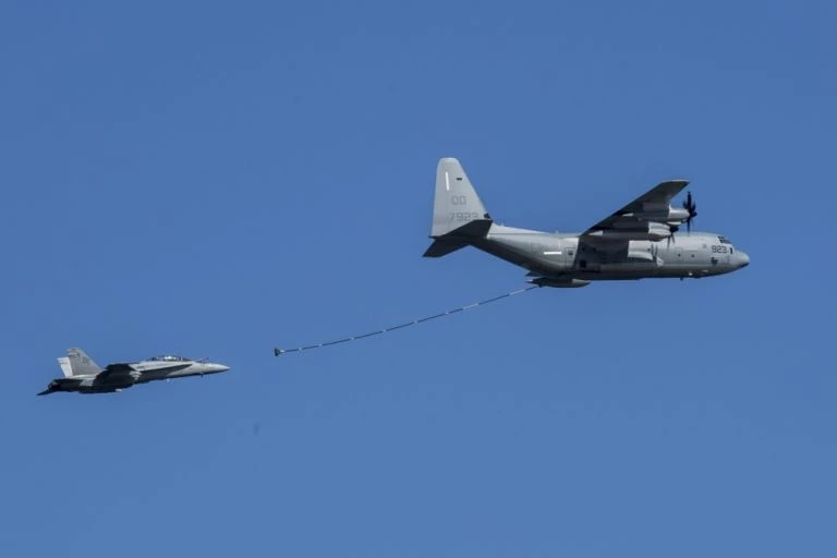 Δύο αμερικανικά στρατιωτικά αεροσκάφη συγκρούστηκαν στις ακτές της Ιαπωνίας -6 αγνοούμενοι